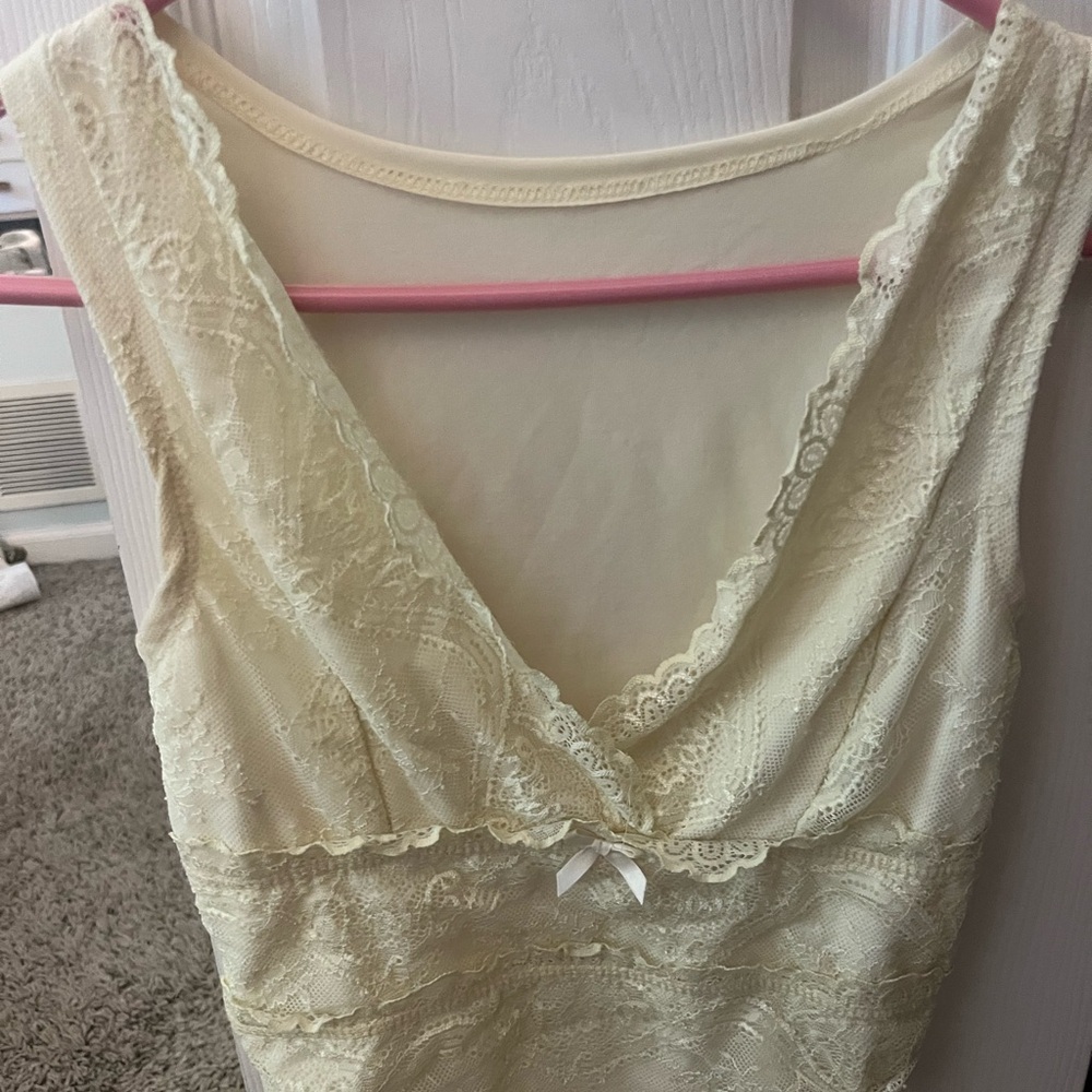 Cider Butter Yellow Lace V Neck Crop Top XS